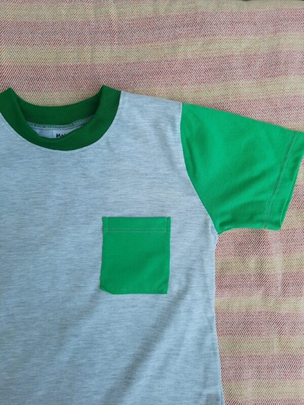 Camisa colorida verde